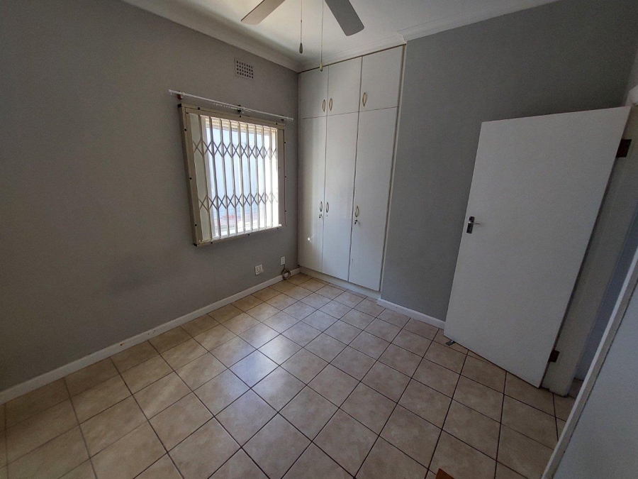 To Let 4 Bedroom Property for Rent in Claremont Western Cape